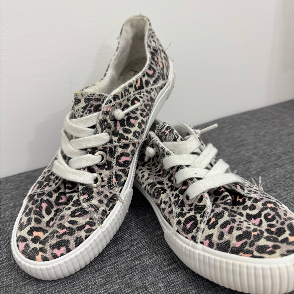 Women’s Blowfish Malibu Leopard Print Sneakers - Size 8 - Like New